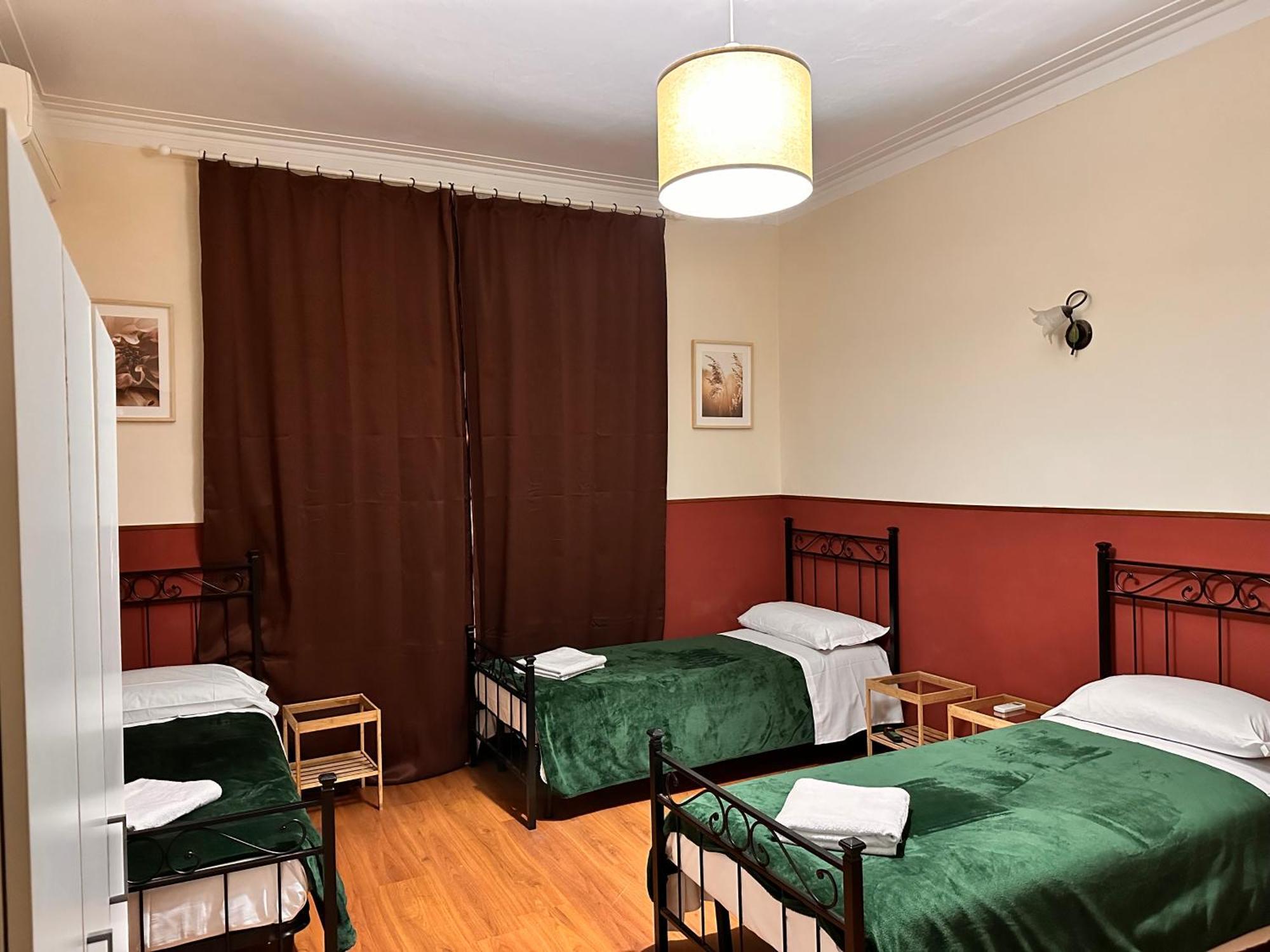 Pardis Dormitory Rome Bagian luar foto